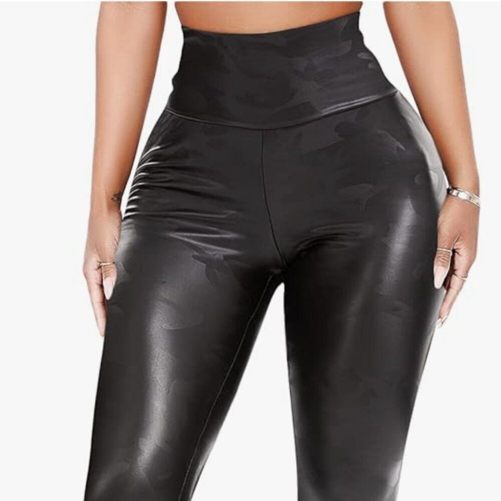 💰Make an offer, bundle and save💰 NWOT High Waist Faux Leather Leggings